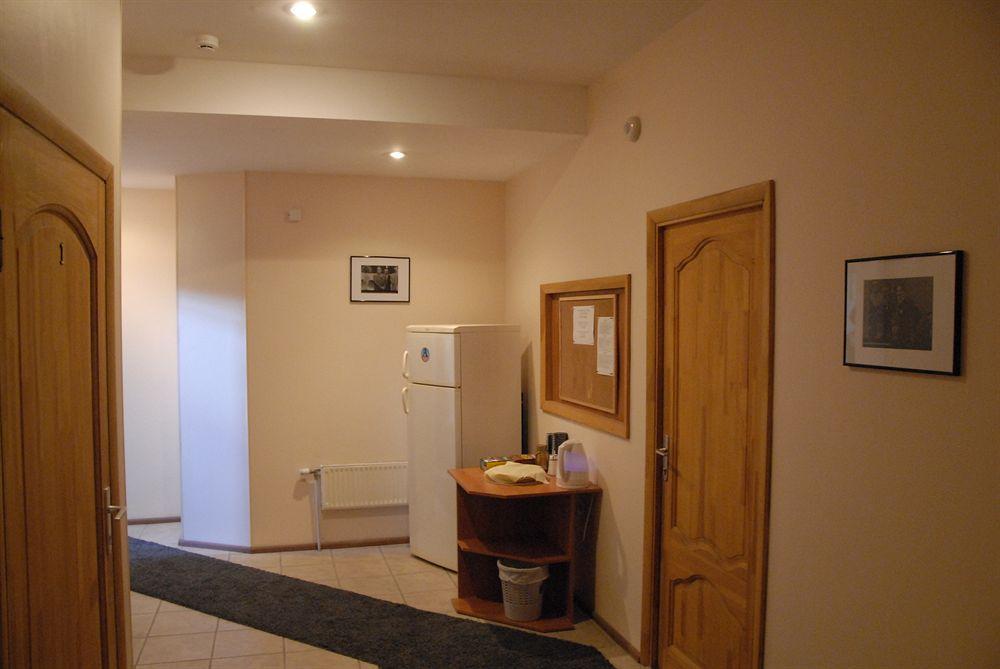 Knights Court 3*