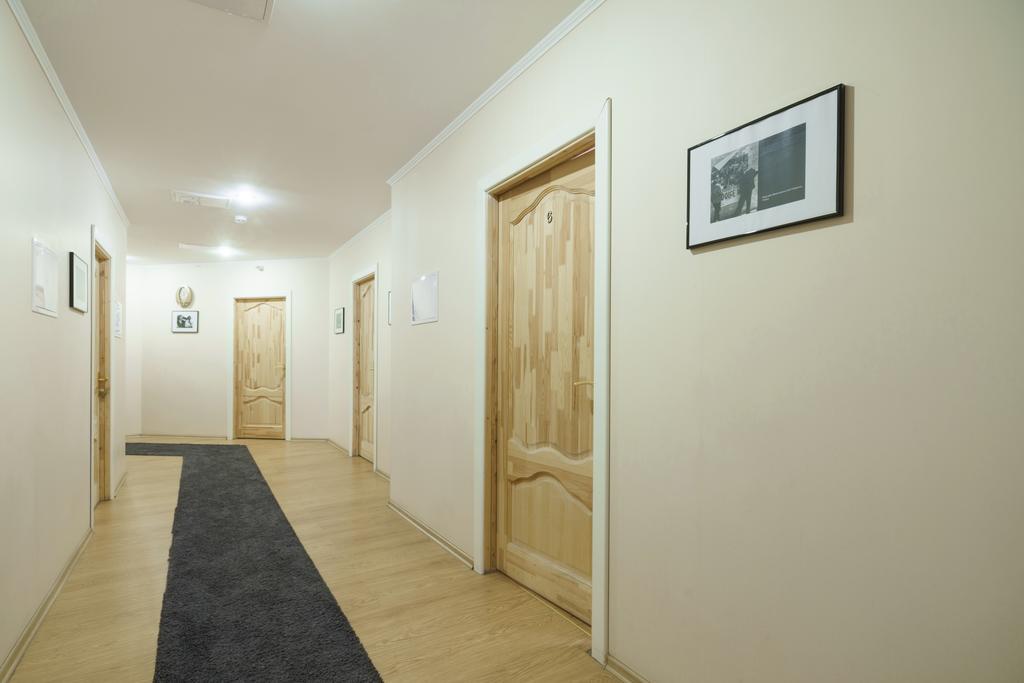 Knights Court 3*